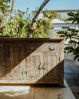 Où le soleil se lève, la beauté prend forme..

Au cœur de l’île intense, le MaCAZin est bien plus qu’un espace, c’est une invitation au voyage, un lieu où les matières brutes rencontrent les mains des artisans, ou les textures murmure une histoire.. 🕊️🍃

👉🏽 le  MaCazin se trouve au 42 rue Mahatma Gandhi à La Possession
lundi au vendredi de 8h à 17h et le samedi de 9h à 16h.
🤍Contactez nous au 0262 41 08 42 - 0693 11 14 74.

#NaturEenergy #MaCaZin #Aménagement #Iledelaréunion